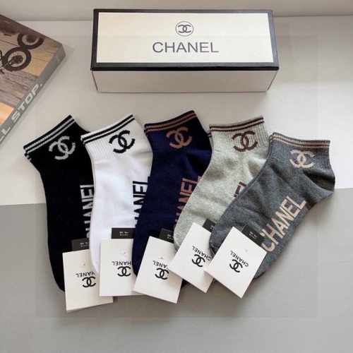 配包装 P50 一盒5双 Chanel 香奈儿 新款高端袜子！爆款字母专柜同步船袜 袜子 大牌出街，潮人必备超好搭