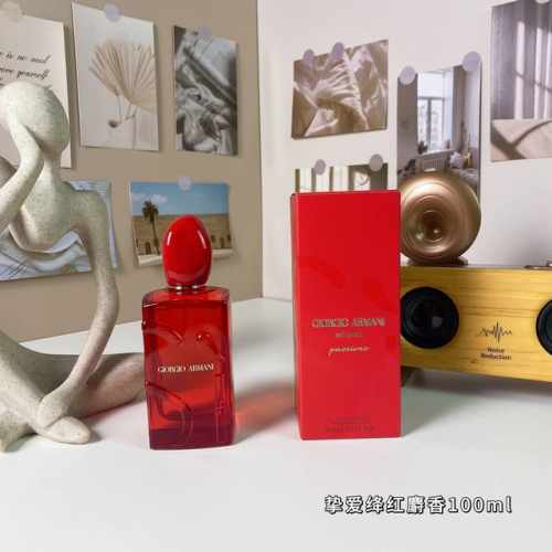 阿玛尼迷情挚爱绛红麝香 Ml Giorgio Armani Si Passione Red Musk, 2025 品牌：阿玛尼 属性：女香 香调：果香花香调 前