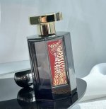 专柜品质 隐凡之路虎年限定 阿蒂仙的经典-隐凡之路 说到阿蒂仙它是一个来自法国巴黎的小众香水品牌但大家每每提起这个品牌第一想到的一定是隐凡之路吧 作为阿蒂仙的经