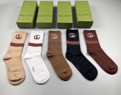 特 P50 Gucci 古奇大G家新品长筒袜子 一盒五双 罗口处双G标志搭配红绿条，特显高大上，纯棉材质，透气舒适，运动休闲百搭款，Ins超火爆小单品，大牌出街