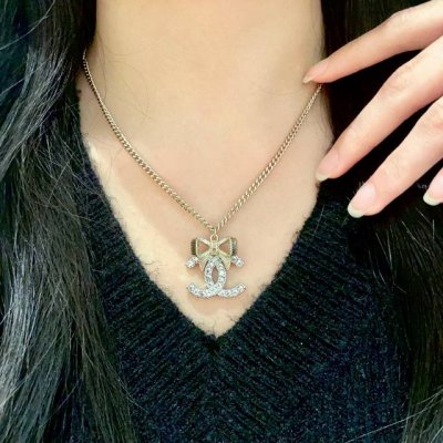 chanel香奈儿 中古 项链小香家的款式真心无需多介绍每一款都超好看，精致大方，非常显气质.