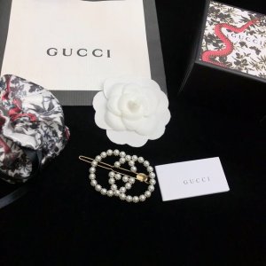 我们出品 按照下单顺序发货 预售14号发货 Zp5230 Gucci珍珠发夹 年新款上市字母 Logo 发夹 发夹原版刻印Logo定制 施华洛珍珠镶嵌 超美 抛