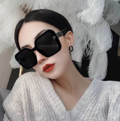Dior-迪奥 2025开春新款 潮流爆款 时尚方框偏光太阳镜 高品质 佩戴舒适 网红潮款墨镜 型号：D4292