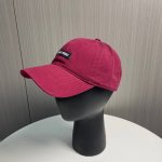 miumiu新款素色棒球帽 当下爆热的色系-街头感十足！ 潮流百搭，小红书种草，毒药 Get上你们的男朋友，一起Cool