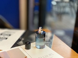 专柜品质 dior 迪奥旷野男士淡香水清新之水持久100Ml. 木香调 适合品味超然的都会男性 白领阶级和想成为时尚型男的男士们 特殊渠道货 海关仓流出 支持代
