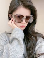 Tr偏光系列 爱马仕 经典的方框设计 不挑脸型 无论搭配大衣还是连衣裙都非常显气质尼龙偏光镜片预防紫外线 型号 H1991
