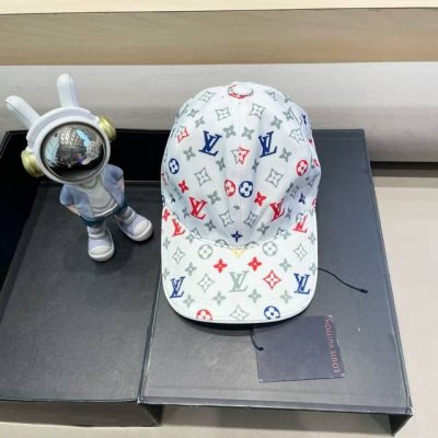 爆款强势回货 Lv 路易威登 新款原单棒球帽，大V丝印，专柜1:1开模订制，原厂订制面料+头层牛皮，纯棉内里，轻盈透气！质量超赞，基础头围56，贴片可调节。