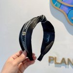 配包装 chanel 香奈儿 最新款小香发箍 新品巨显脸小头箍 网红爆款推荐 搭配高端双 Logo 超精致时尚百搭
