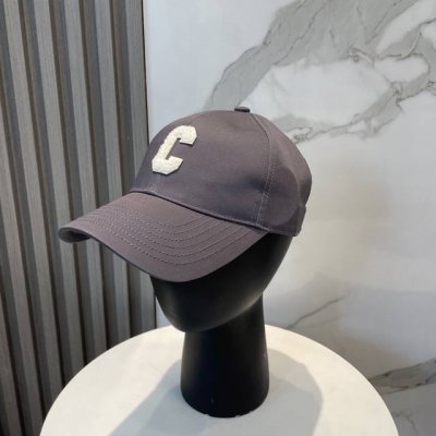 celin* 赛琳Ss新款凯旋门绣花棒球帽帽型完全按照定做。凯旋门图案章仔区别市面版本，大小及圈圈毛质感全部还原。五金调节扣开模定做有Logo标。定做帽子内里L