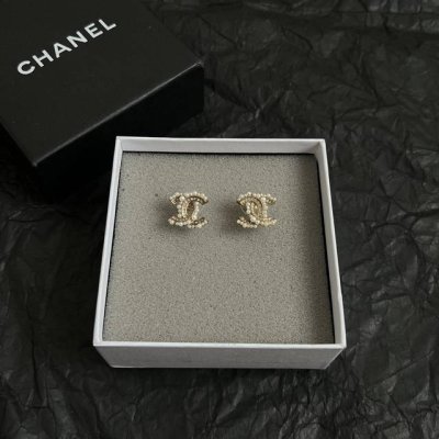 Chanel香奈儿 中古 耳钉小香家的款式真心无需多介绍每一款都超好看，精致大方，非常显气质。31