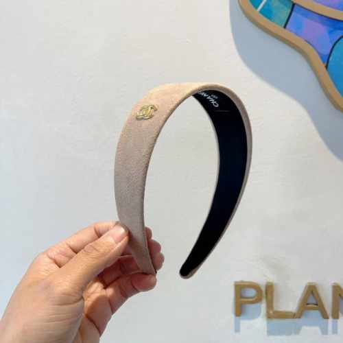 配包装P60 chanel（香奈儿）新款精美字母宽边发箍，复古网红爆款头箍 搭配高端材质，超精致，时尚高级感百搭款。
