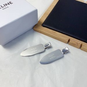 celine赛琳 凯旋门发夹 光面Logo边夹刘海夹压夹日常精致小单品 气质百搭小仙女必入单品 宝藏款 闭眼入推荐款 一对