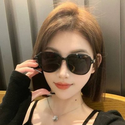 p100 【Gucci】2025开春新款 潮流爆款 时尚方框偏光太阳镜 高品质 佩戴舒适 网红潮款墨镜 女士高清尼龙偏光太阳镜 高品质Tr镜框 型号：G0550