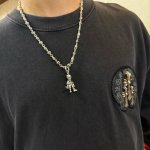 新款 专柜品质 Chrome Hearts克罗心经典复古十字花球骷髅头项链 骷髅头吊坠 凹凸造型不同的花纹设计风格 呈现出与众不同 十字架 童军花是克罗心的志