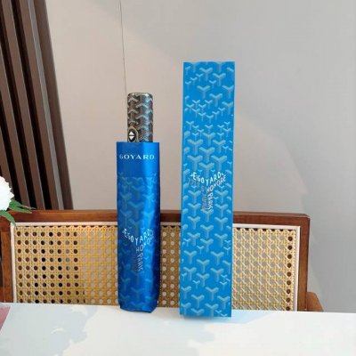 Goyard戈雅 三折自动折叠伞 热卖款 时尚指数爆表 不论晴天雨天使用都相得益彰 拥有它感受风从身体经过的感觉 留下沁人的芬芳 时尚达人必备哦 原单代工级品质