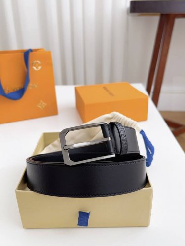 lv 宽度3.5 高品质货品 双面头层小牛皮材质 真材实料 支持质检 精细的做工 用心制作 扣头 纯铜扣