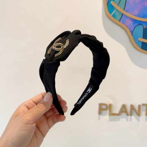 配包装P60 chanel（香奈儿）最新款小香发箍，新品巨显脸小头箍，网红爆款推荐 搭配高端双ＣLogo ，超精致时尚百搭！