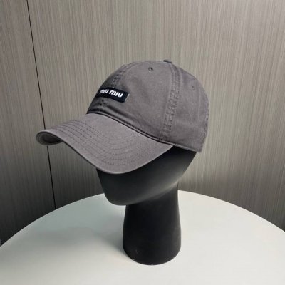 miumiu新款素色棒球帽 当下爆热的色系-街头感十足！ 潮流百搭，小红书种草，毒药 Get上你们的男朋友，一起Cool