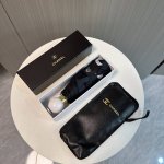 Chanel 香奈儿 珍珠手柄配皮套伞套 新款 五折 折叠晴雨伞 时尚原单代工品质 细节精致 看得见的品质 打破一成不变 色泽纯正艳丽