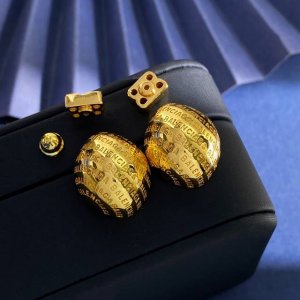 bl94 巴黎世家Balenciaga欧美时髦个性金属字母椭圆形耳钉 黄铜材料 金色 重约17G 尺寸约2.1Cm*1.71Cm*1Cm