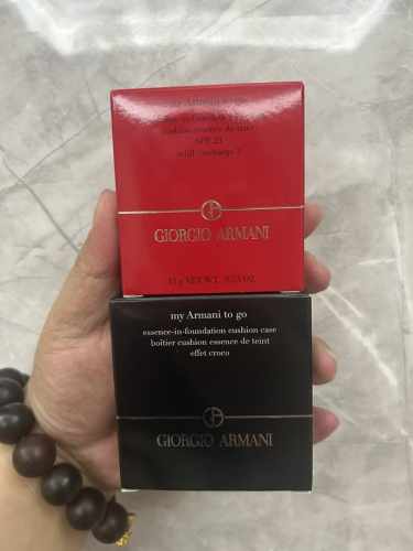 高端品质 阿玛尼鳄鱼纹黑色皮革气垫！壳芯分开装。色号：2#，3#。
