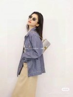 Lisa同款一Celine复古小圆框墨镜瑟琳的 咸蛋超人 款凯旋门一直都很火可以说是一镜难求 hold不住猫眼的姐妹可以选这款低调又耐看 #墨镜 #无墨镜不出门