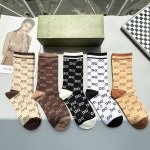 配包装 一盒五双 Gucci 古奇网红爆款出货~G家新品体香袜专柜对版字母袜子纯棉材质织造，超级柔软舒适，罗口经典金线双g，超级抢眼，Ins超火爆小单品，大牌出
