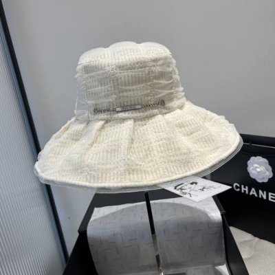 Miumiu缪缪新款渔夫帽，百褶边设计，可折叠，遮阳效果非常好，头围57Cm