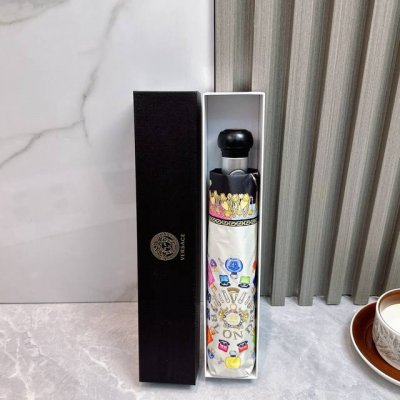 范思哲 Versace 三折防晒睛雨伞 2580夏季新款 全自动折叠晴雨伞 内里黑色涂层防晒有效阻隔紫外线99% Upf 50 所以能起到伞下体感降温的效果 有