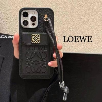 罗意威.Loewe翻盖插卡手机壳 短款手腕绳 插卡手机壳 型号：为了不出现报错型号，请打开本机查看手机设置显示的型号 Iphone16系列更新 Iphone16