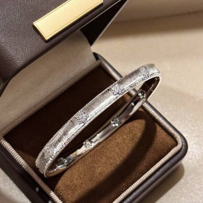 a5973 中古风 新款 复古 五钻花朵 拉丝手镯 高级意大利宫庭风 高端925纯银 18K金镶嵌7A高碳钻 复古美 精致到骨子里了 电镀厚金 纯银手镯