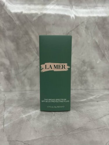 专 对版料体，有效防晒，批次A15海蓝之谜防晒隔离霜绿盒明通版50Ml！