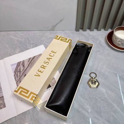 范思哲 Versace 夏季新款 全自动折叠晴雨伞 黑色涂层防晒有效阻隔紫外线99% Upf 50 所以能起到伞下体感降温的效果 有效隔热 高效防晒 一把搞定