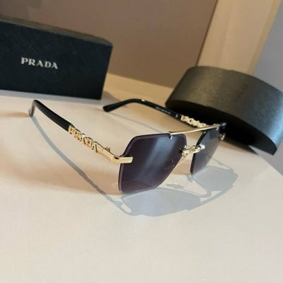 prada 普拉达 界级大师制造. 偏光墨镜 高档 潮流时尚百搭男士款百搭瘦脸太阳镜 高品质 ！开车太阳镜 ！
