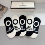 配包装 P50 一盒5双 Chanel 香奈儿经典袜子高版本竹棉材质柔软，秒杀市场普通货，经典的双C图案Logo，专柜同步船袜子大牌出街，潮人必备，超好搭
