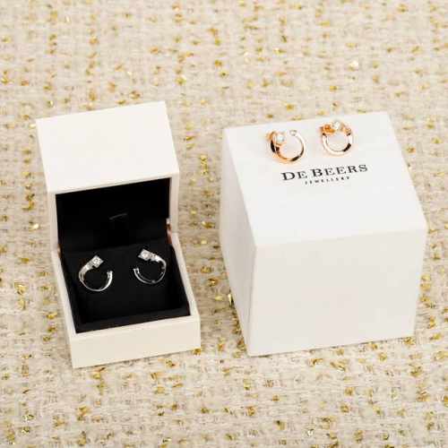 我们出品 永恒印记Avaanti 昂系列耳钉，可订做18K真金真钻版，只做对版真金货，价询客Fu，pk市面各种金货 全新的Forevermark永恒印记 Ava