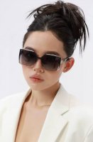 Dior 2025新款潮流爆款 时尚方框太阳镜 佩戴舒适 网红潮款墨镜 女士高清加厚偏光太阳镜 高品质Tr镜框 型号Cd0751