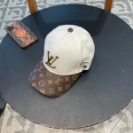 路易威登 Louisvuitton 新款Lv棒球帽，重工打造早春系列高端大气，百搭款男女通用！