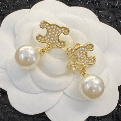 编码E2174 Celine耳钉热销款爆上新 一致Zp 赛琳凯旋门珍珠耳钉 金色的黄铜凯旋门搭配象牙白的珍珠！温柔有气质！