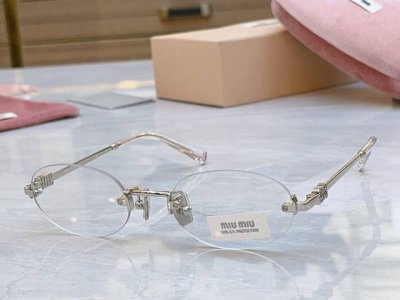 Miu Mi* 缪缪新款太阳镜，Model:Smu A54S，Size：51口20-130