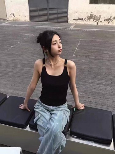 miumiu背心，搭外套单穿超爆 均码
