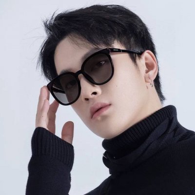 Gucci 2025开春新款 潮流爆款 时尚方框偏光太阳镜 高品质 佩戴舒适 网红潮款墨镜 女士高清尼龙偏光太阳镜 高品质Tr镜框 型号 G92808