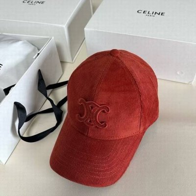 跑量 Celine～新款男女灯芯绒棒球帽 超级百搭的一个款，明星同款，灯芯绒质感很好，不厚戴着不热。 头围:57Cm左右