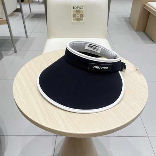 Miumiu 缪缪 夏季空顶帽，跑步遮阳防晒两不误，夏季必备单品，戴着不闷热，非常有活力的一款，超级无敌好看