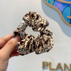 配包装 hermes 爱马仕 进口大肠圈皮筋 真丝缎面名媛发绳头绳百搭款 细节全部实拍 特制面料非常显质感