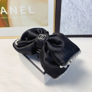 Chanel小香 chanel发夹 缎面珍珠边抓夹 气质百搭 日常精致小单品 小仙女必入单品 宝藏款 闭眼入推荐款 单个