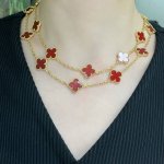 p740新品推荐 vca 红玛瑙20花四叶草项链 cleef&Arpels 四叶草 此系列设计灵动，线条流畅，易于佩戴。展现无限搭配的可能，为每一位女性的生活带
