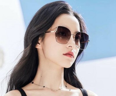 尼龙偏光系列 Gucci无框太阳镜墨多边形设计 不挑脸型 无论搭配大衣还是连衣裙都非常显气质尼龙偏光镜片预防紫外线 型号 G1641