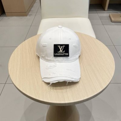lv路易威登 2025新款上架 今年赛琳家每款帽子都想拥有～ 设计轻易休闲时髦又带高级感 超好搭配 帽型不用多说 绝对好看！ 赶快Get秀场同款吧