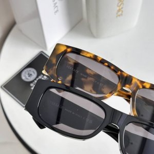 P200 细节图 Versac* Model：Ve 4476-U Size：55口16-135